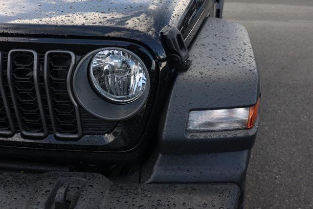 new 2025 Jeep Wrangler car, priced at $37,585