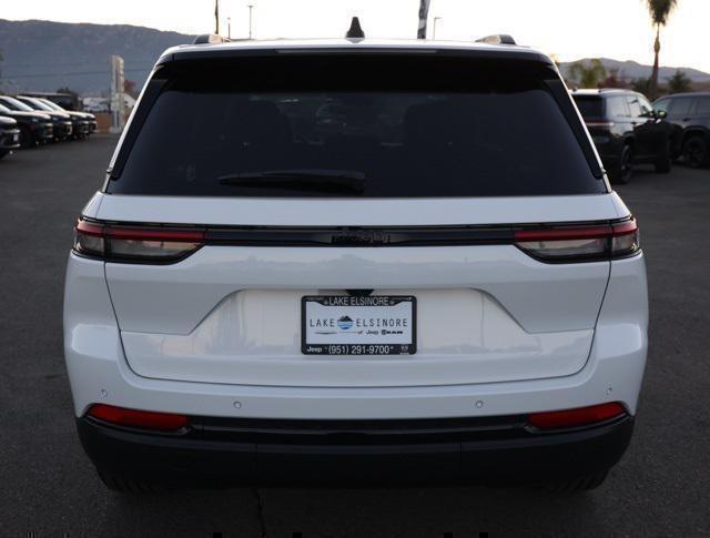 new 2025 Jeep Grand Cherokee car, priced at $36,070