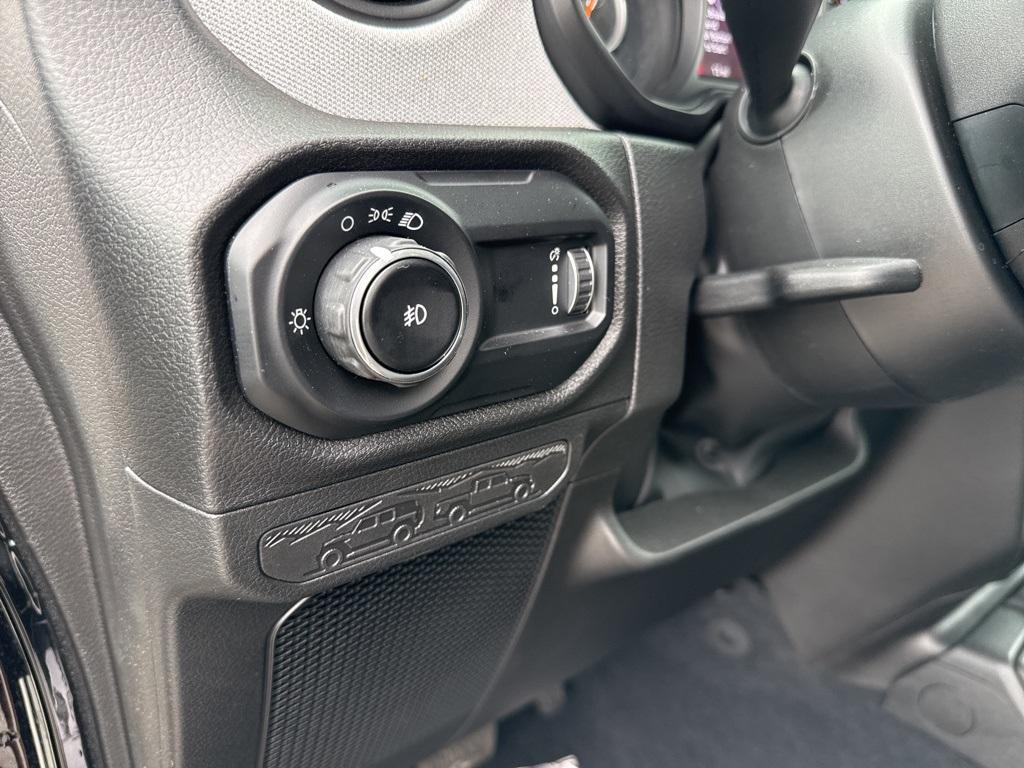 new 2025 Jeep Wrangler car, priced at $35,703