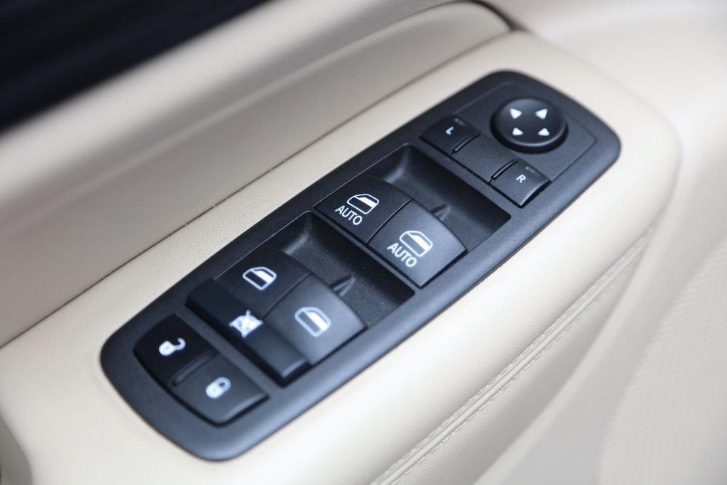 used 2022 Jeep Grand Cherokee WK car, priced at $21,499