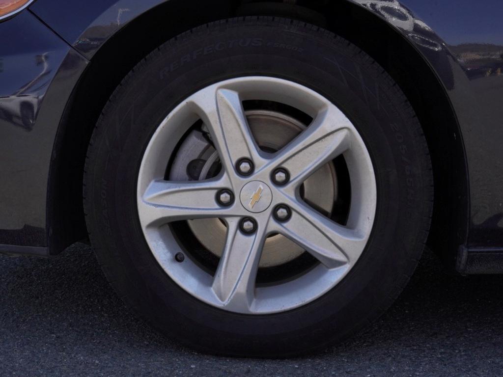 used 2022 Chevrolet Malibu car, priced at $17,995