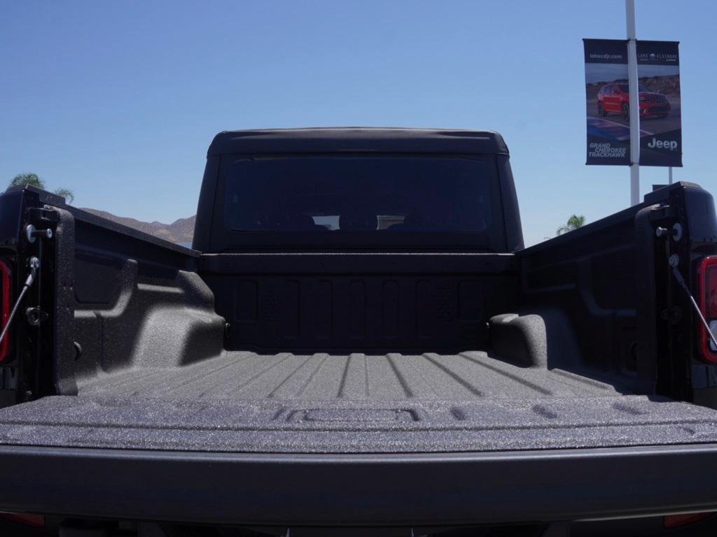 new 2025 Jeep Gladiator car, priced at $35,622