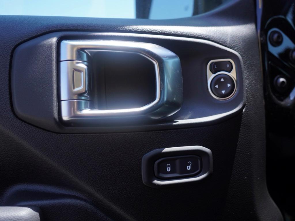 new 2025 Jeep Gladiator car, priced at $35,622