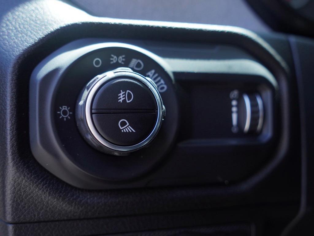 new 2025 Jeep Gladiator car, priced at $35,622