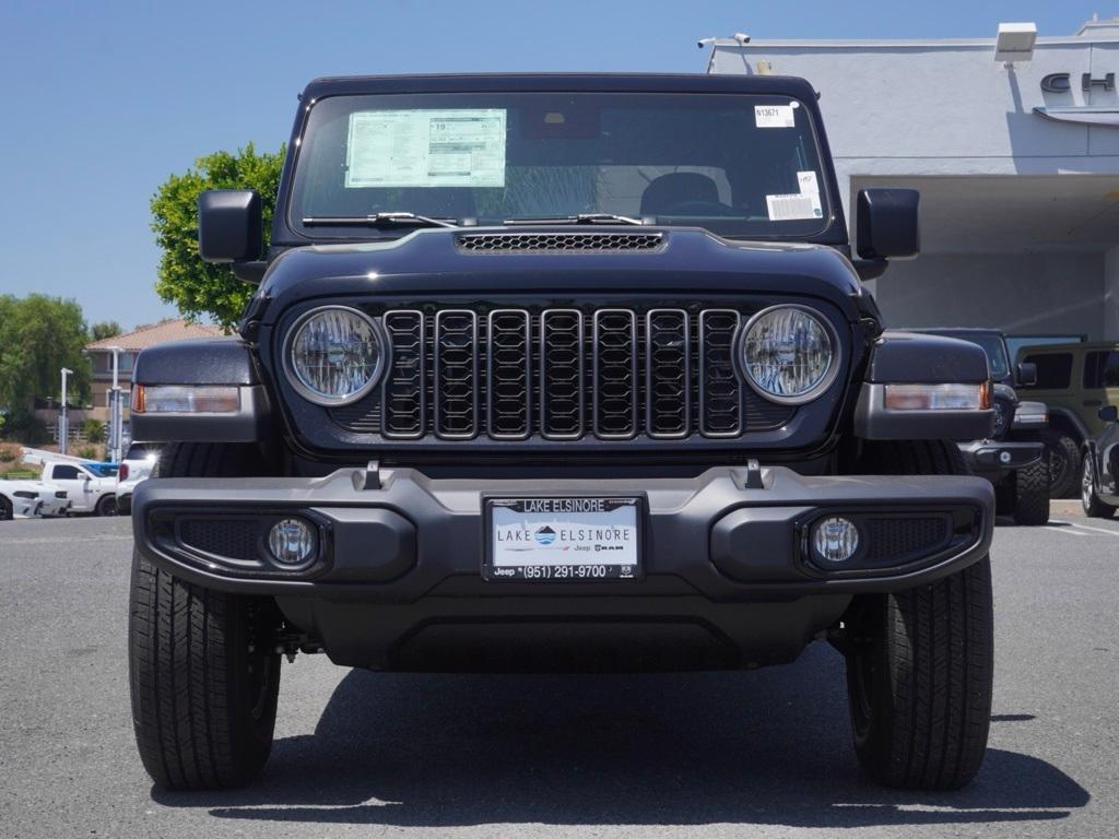new 2025 Jeep Gladiator car, priced at $35,622