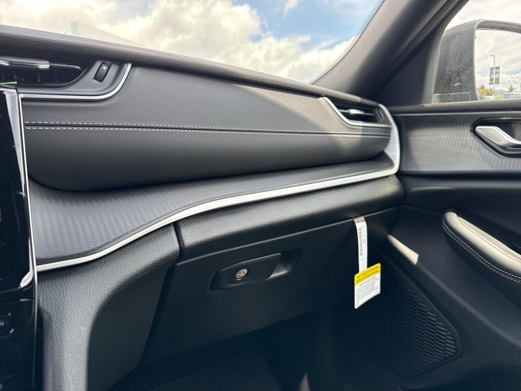 new 2025 Jeep Grand Cherokee L car, priced at $34,857