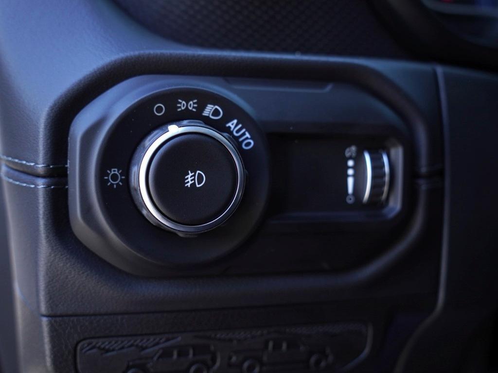 new 2025 Jeep Wrangler car, priced at $59,100