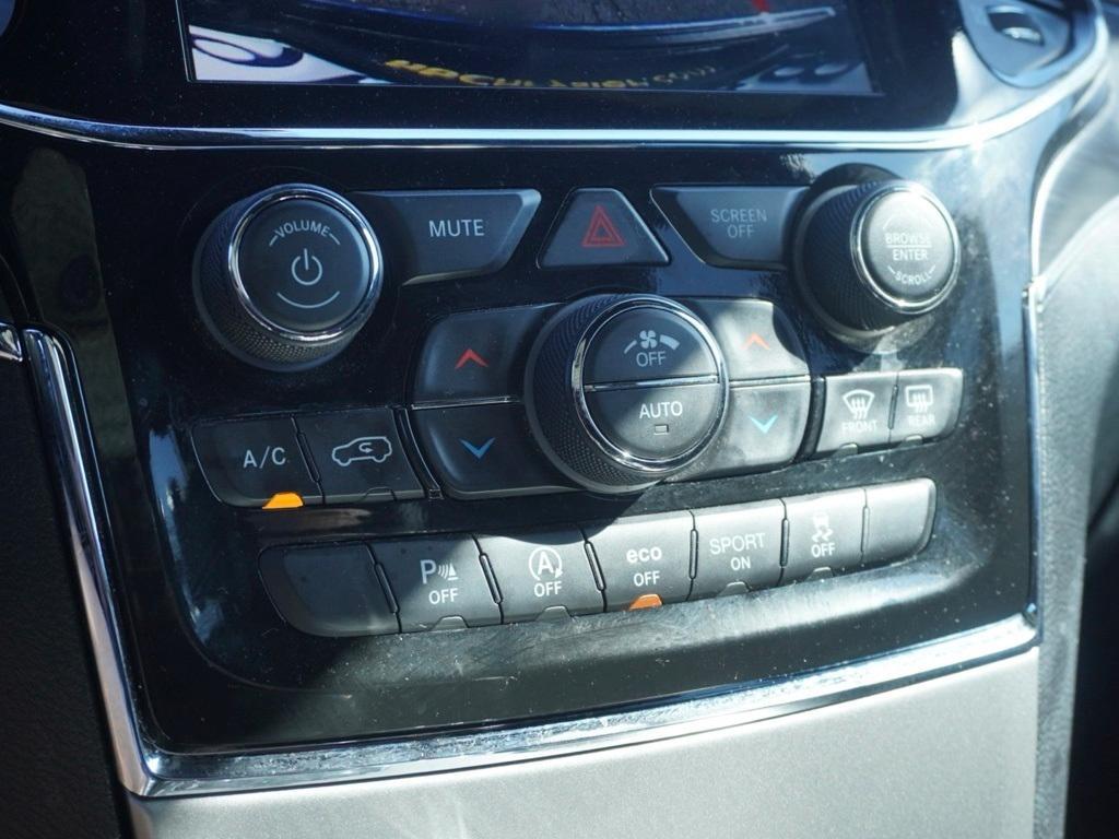 used 2022 Jeep Grand Cherokee WK car, priced at $25,255