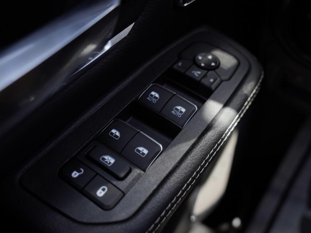 new 2025 Ram 1500 car, priced at $61,659