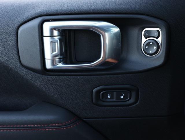 new 2025 Jeep Wrangler car, priced at $47,730
