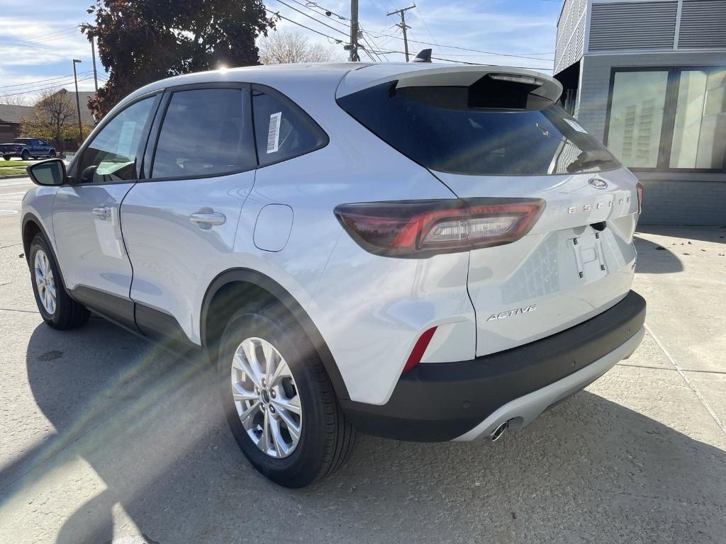 new 2025 Ford Escape car, priced at $31,990