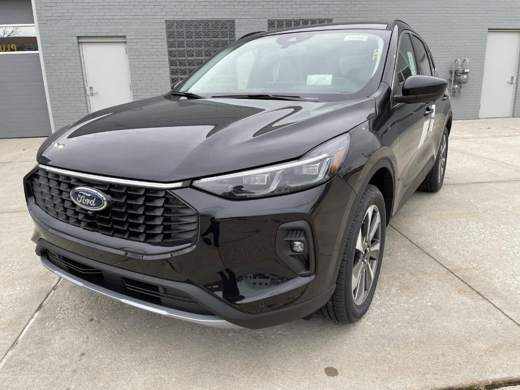 new 2025 Ford Escape car, priced at $38,850