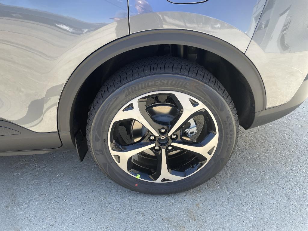 new 2025 Ford Escape car, priced at $34,392