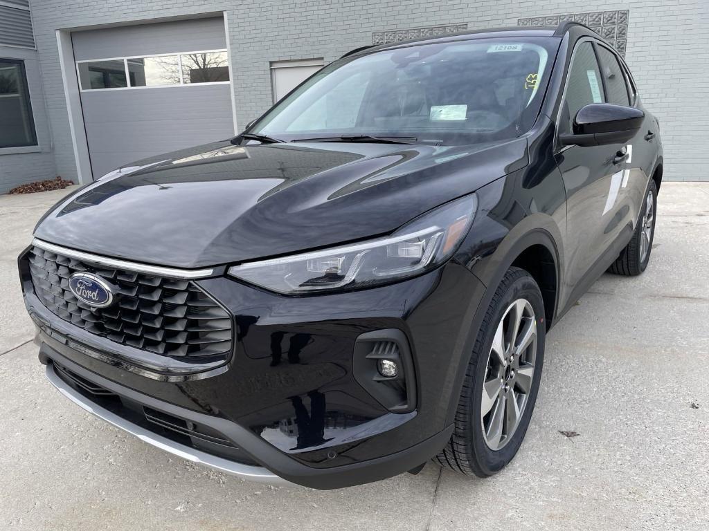 new 2025 Ford Escape car, priced at $38,850