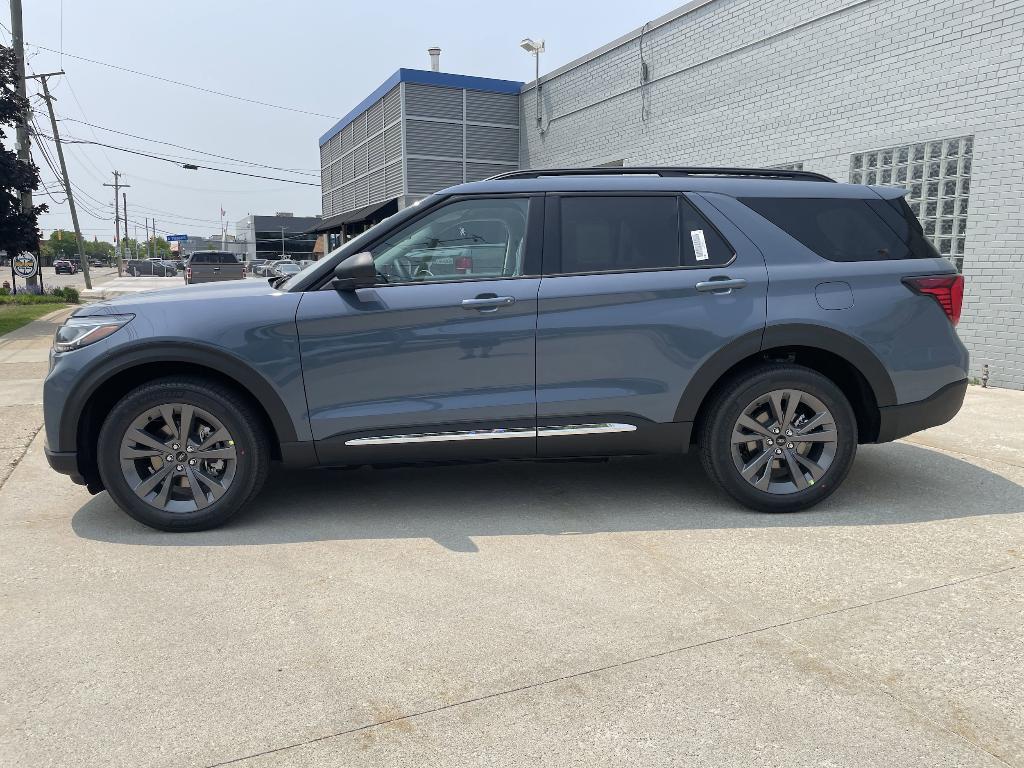 new 2025 Ford Explorer car, priced at $45,935