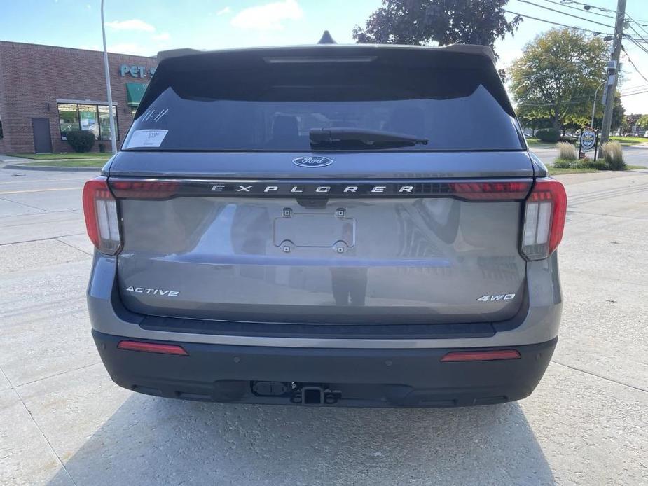 new 2025 Ford Explorer car, priced at $40,659