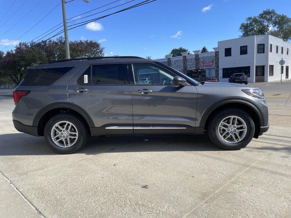 new 2025 Ford Explorer car, priced at $40,659