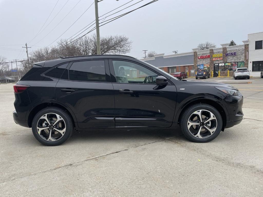 new 2025 Ford Escape car, priced at $37,925