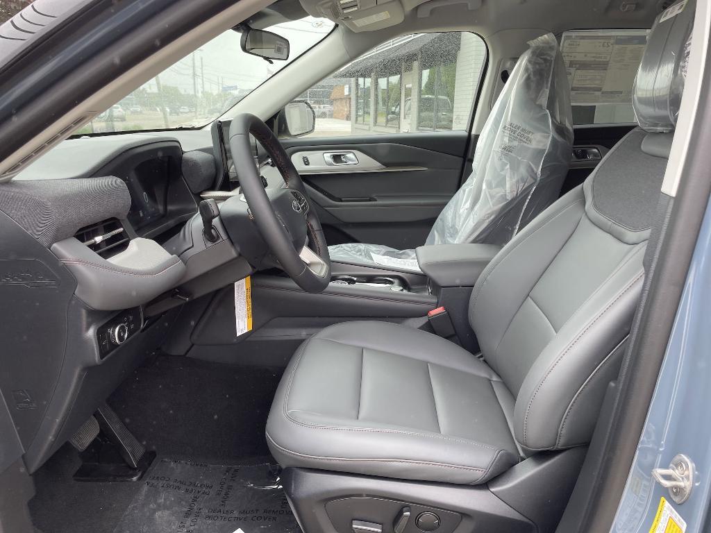 new 2025 Ford Explorer car, priced at $46,282