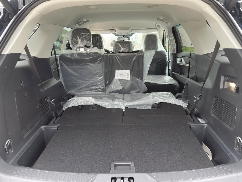 new 2025 Ford Explorer car, priced at $46,282