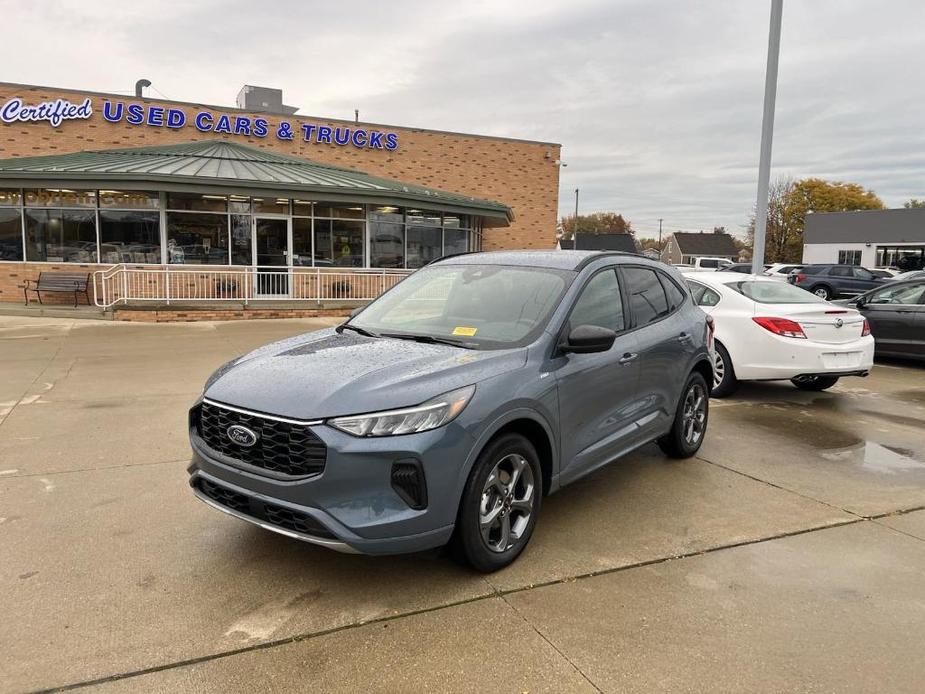 used 2023 Ford Escape car, priced at $26,995