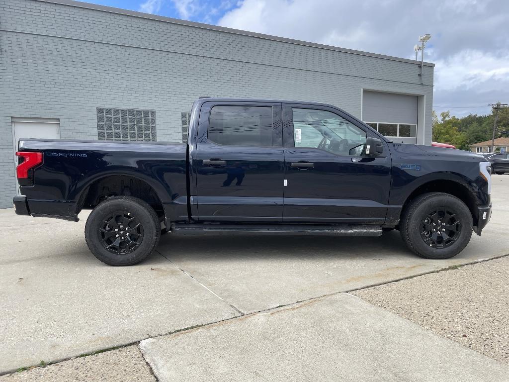 new 2025 Ford F-150 Lightning car, priced at $62,492