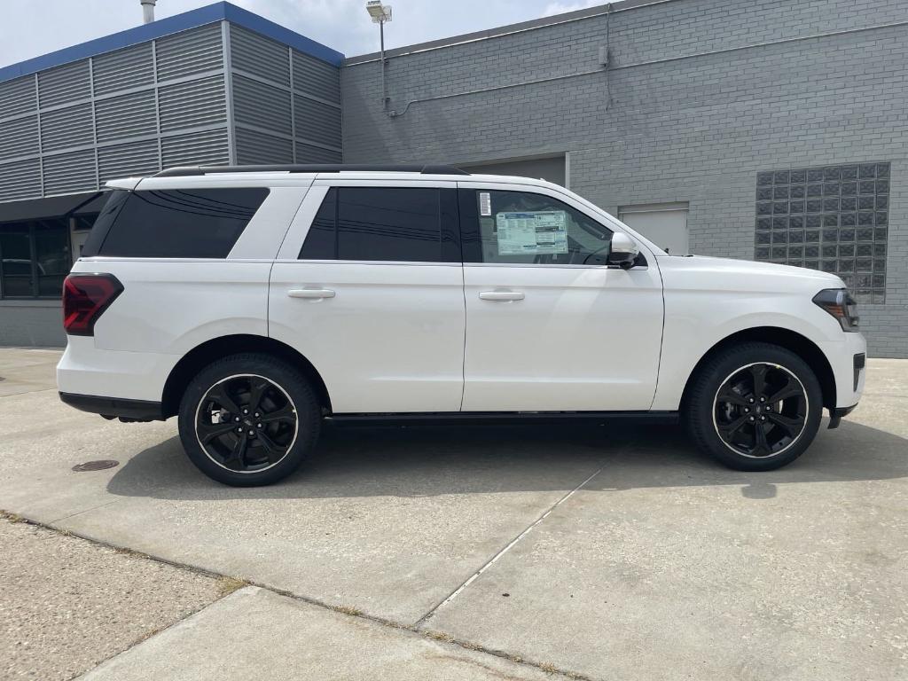 new 2024 Ford Expedition car, priced at $75,051