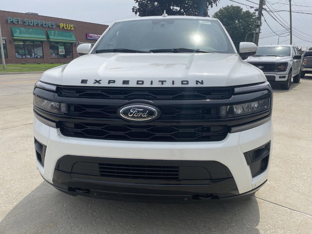 new 2024 Ford Expedition car, priced at $75,051