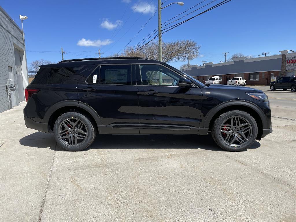 new 2025 Ford Explorer car, priced at $47,376