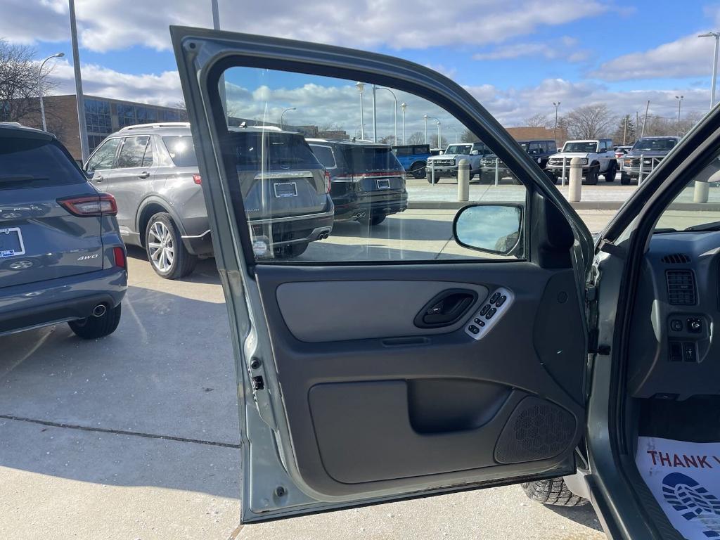 used 2007 Ford Escape car, priced at $6,995