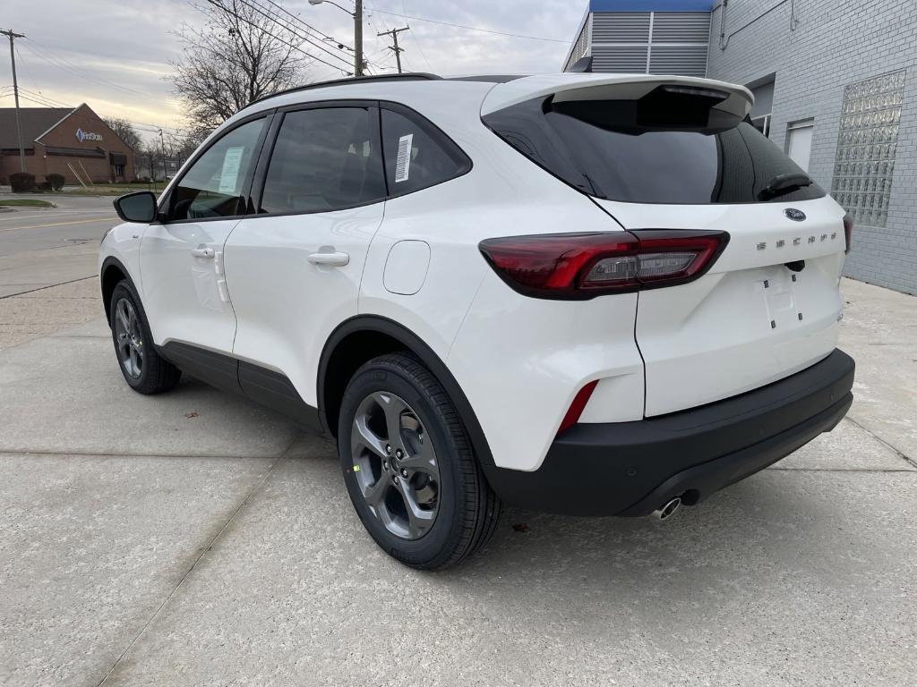 new 2025 Ford Escape car, priced at $33,832