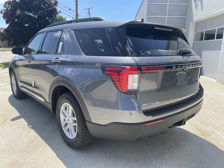 new 2025 Ford Explorer car, priced at $40,659