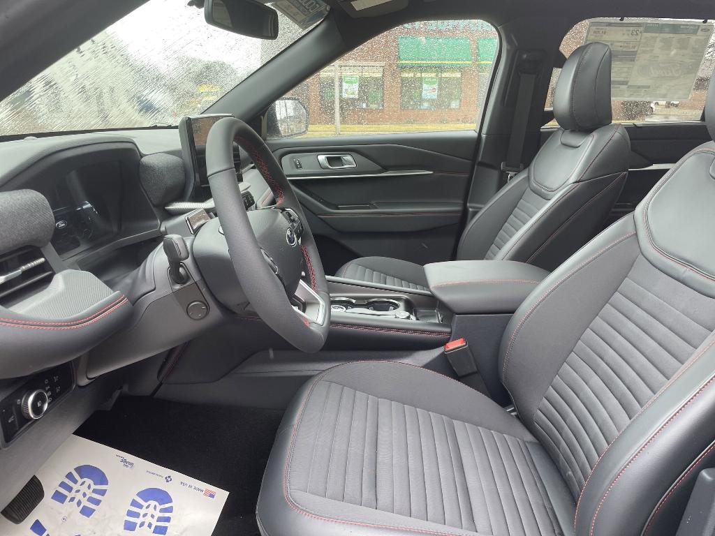 new 2025 Ford Explorer car, priced at $49,938