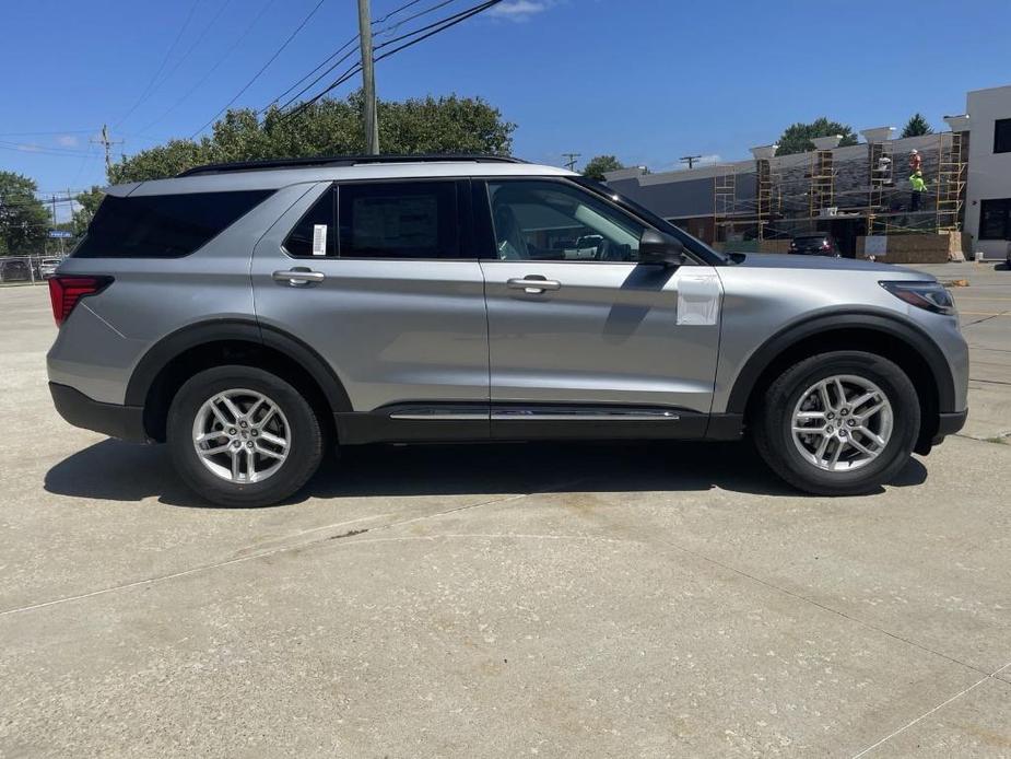 new 2025 Ford Explorer car, priced at $40,634