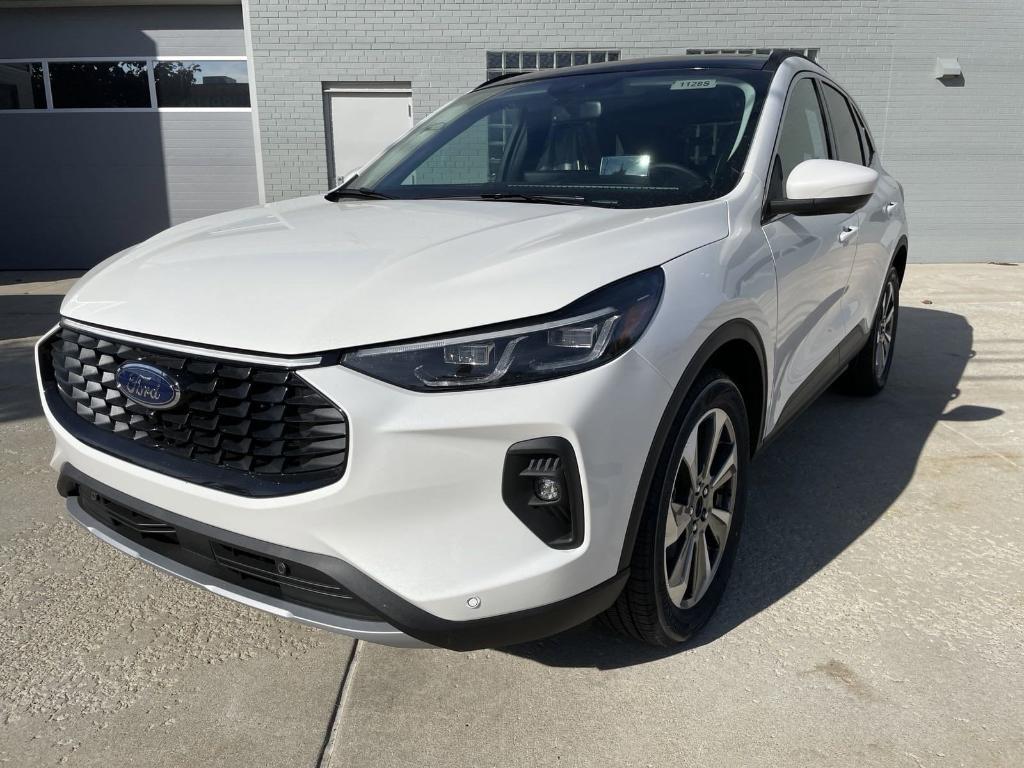 new 2025 Ford Escape car, priced at $39,299