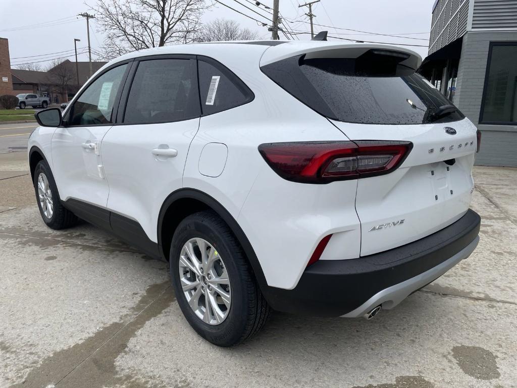 new 2025 Ford Escape car, priced at $30,654