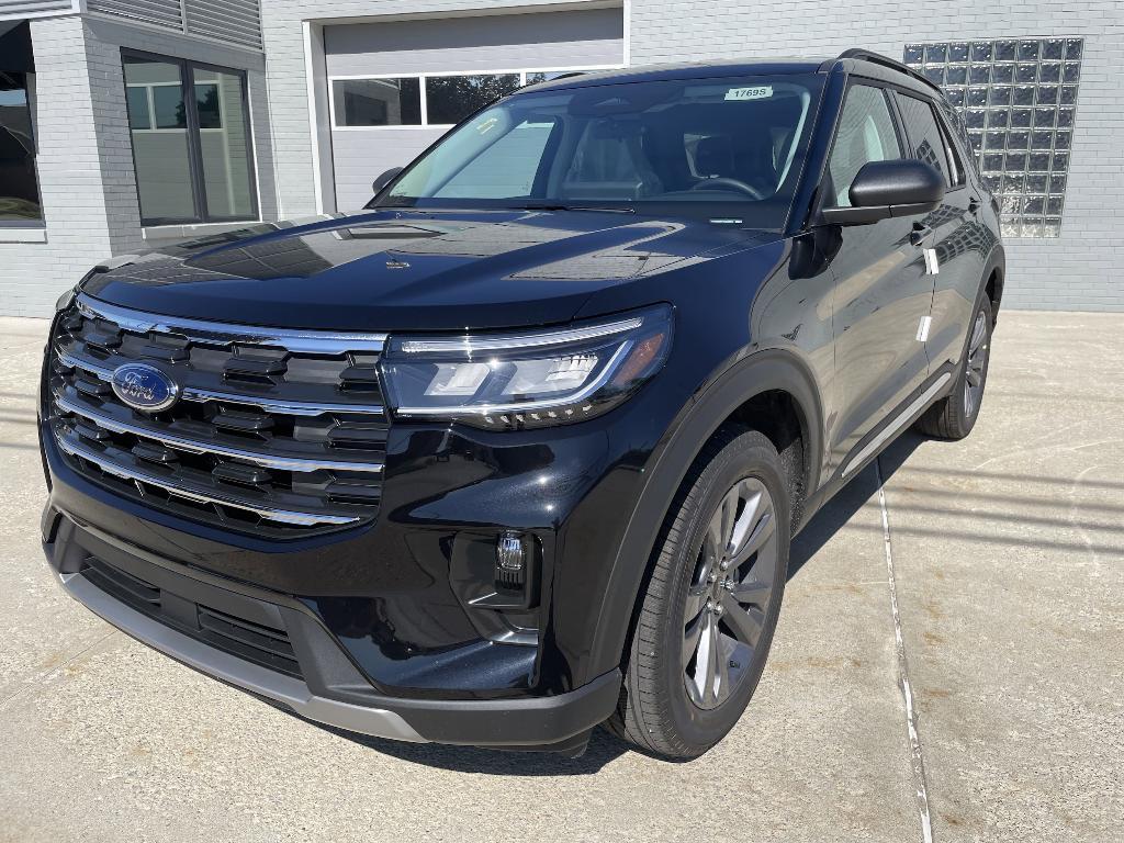 new 2025 Ford Explorer car, priced at $45,871
