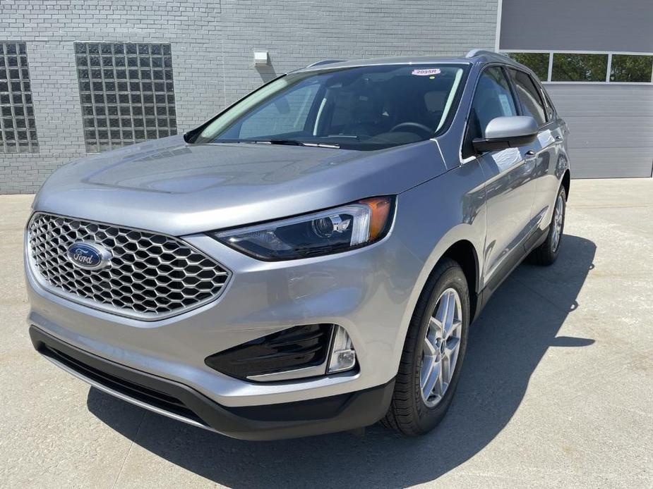 new 2024 Ford Edge car, priced at $40,247