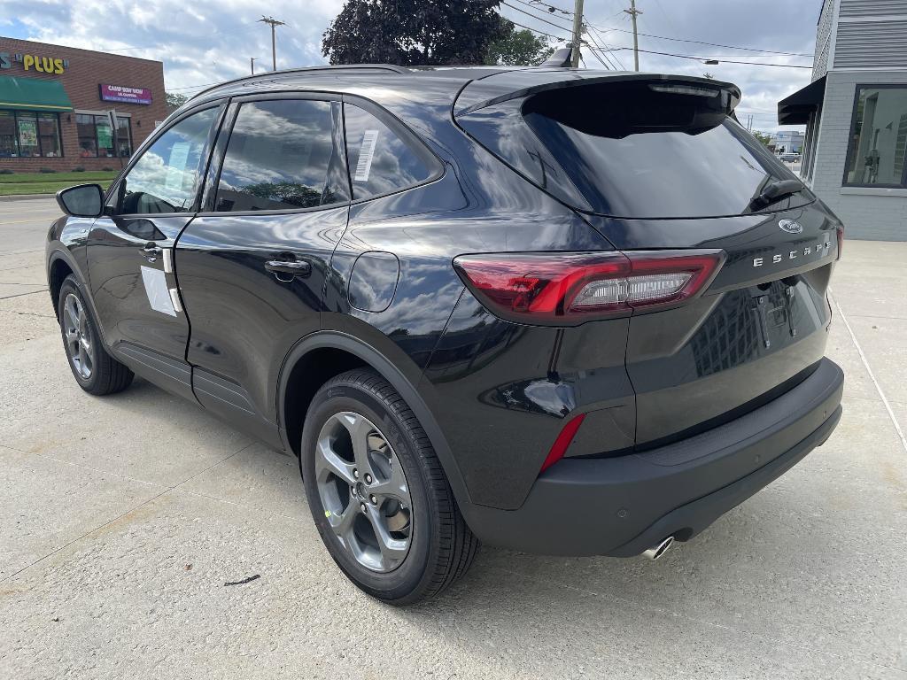 new 2025 Ford Escape car, priced at $34,058
