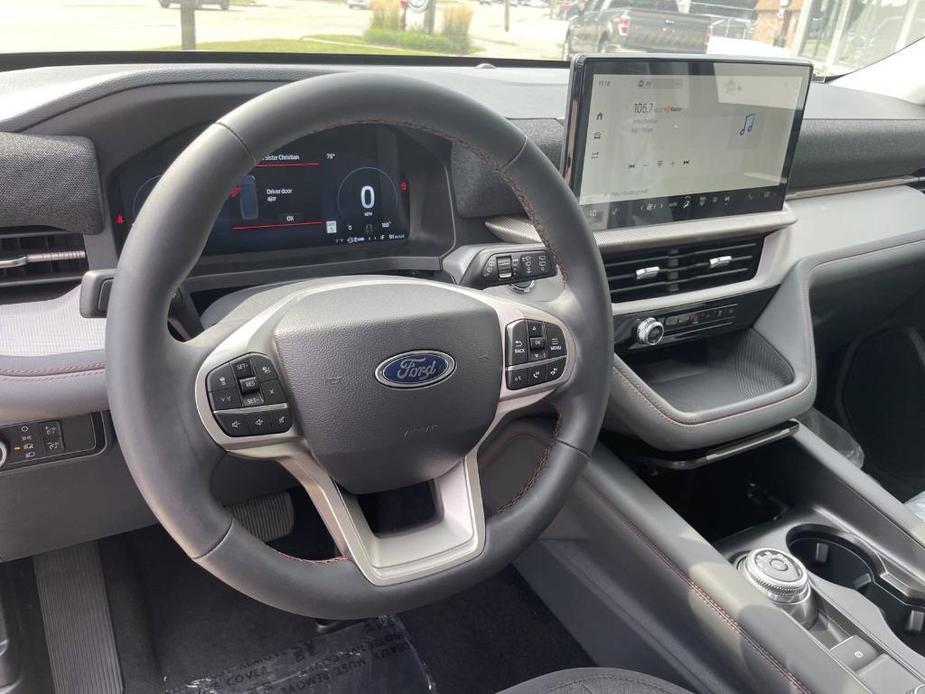 new 2025 Ford Explorer car, priced at $40,659