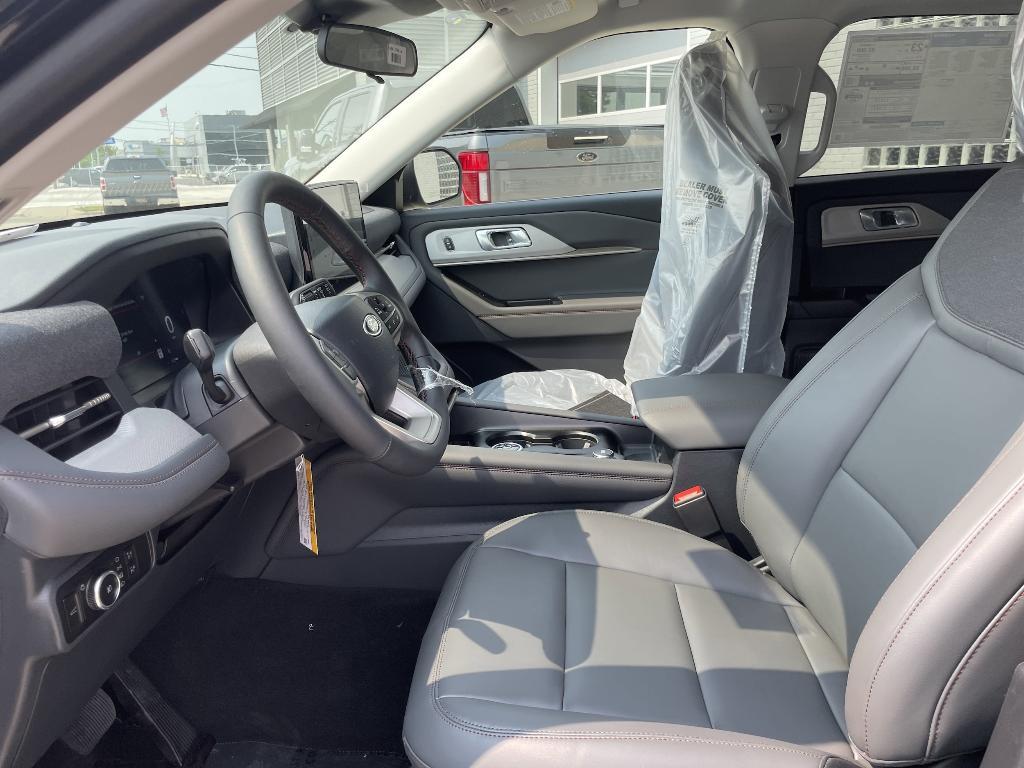 new 2025 Ford Explorer car, priced at $44,949