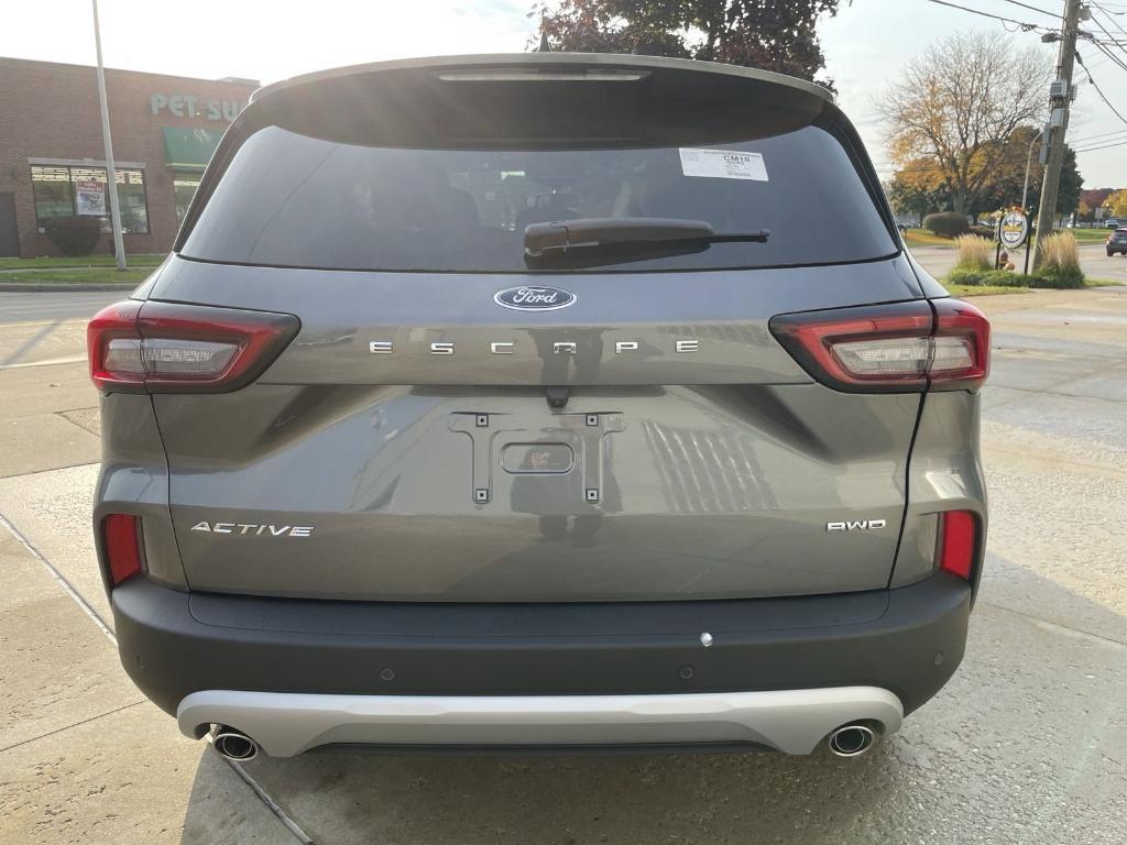 new 2025 Ford Escape car, priced at $31,990