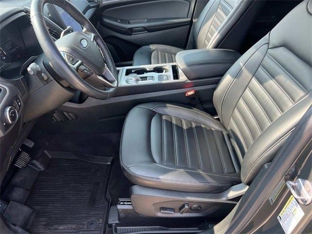 used 2023 Ford Edge car, priced at $26,355