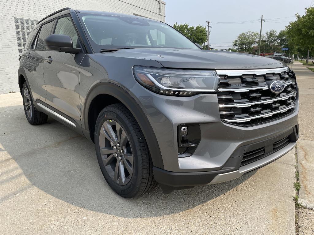 new 2025 Ford Explorer car, priced at $45,429