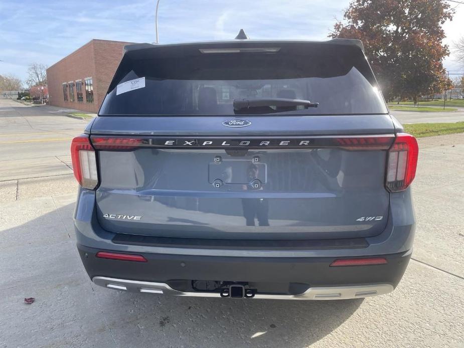 new 2025 Ford Explorer car, priced at $45,552