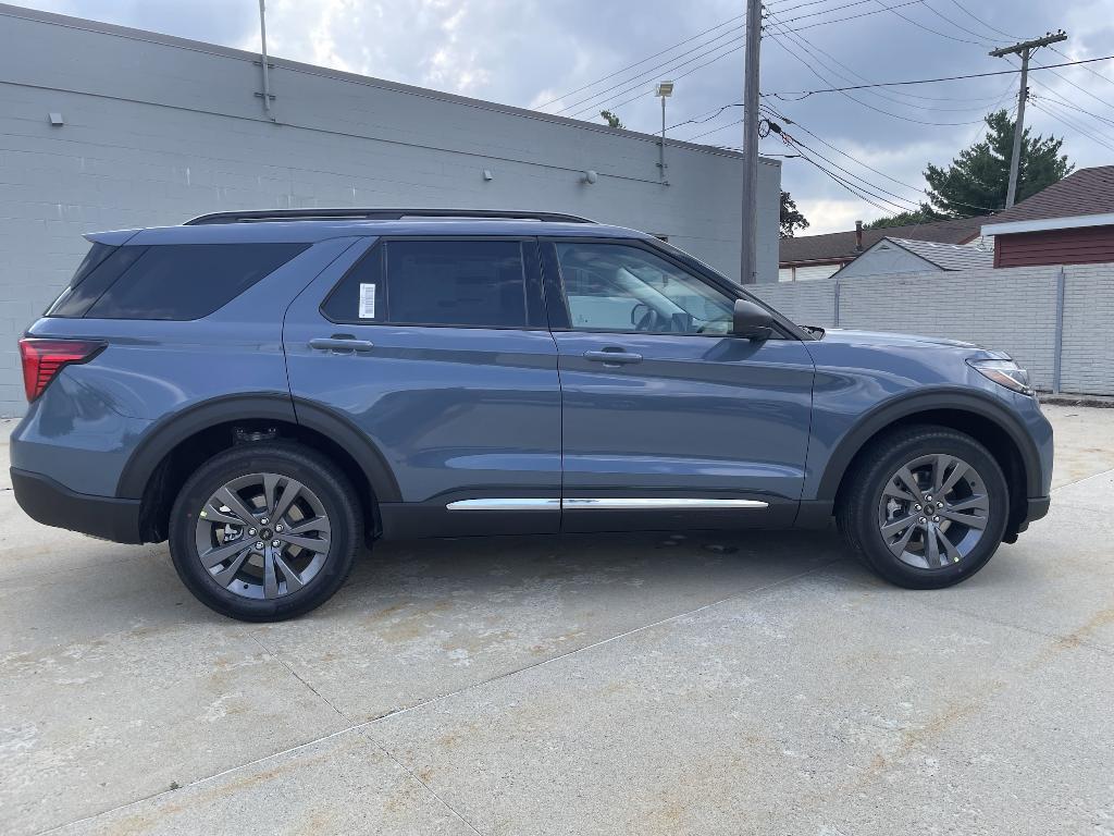 new 2025 Ford Explorer car, priced at $45,957
