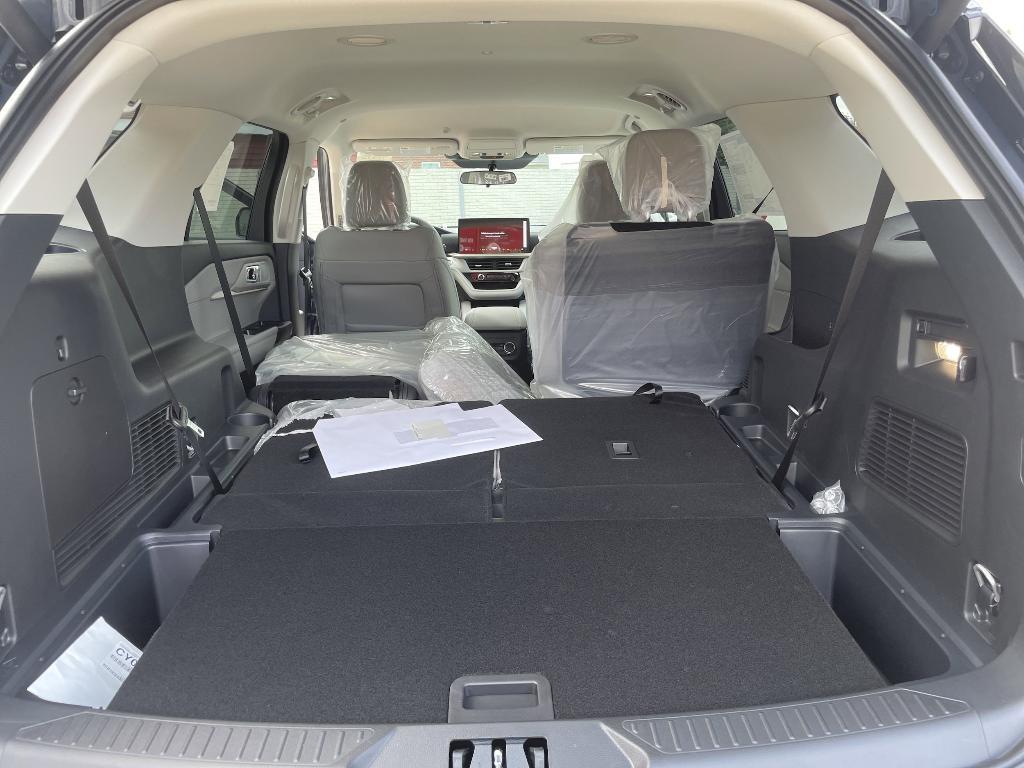 new 2025 Ford Explorer car, priced at $45,957