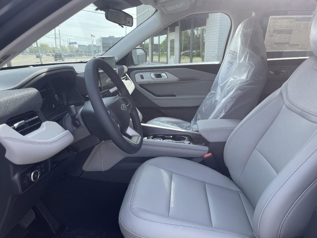 new 2025 Ford Explorer car, priced at $45,895