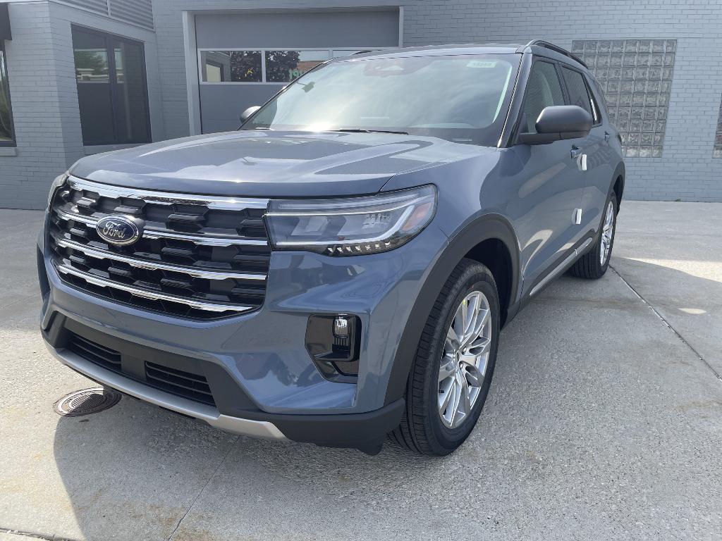 new 2025 Ford Explorer car, priced at $45,895