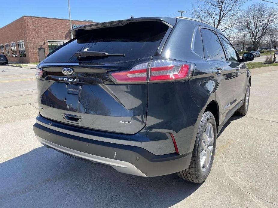 new 2024 Ford Edge car, priced at $40,683